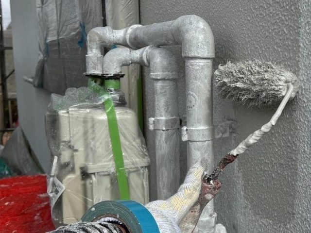 高砂市の塗装における外壁中塗り